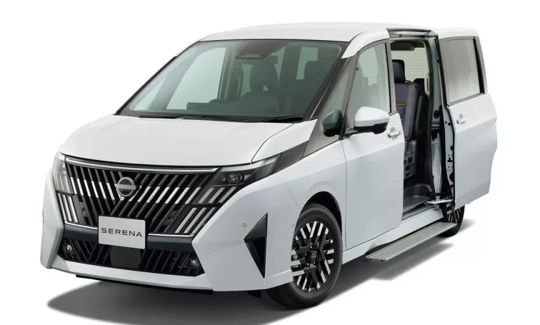 با خرید فیس لیفت نیسان سرنا، می‌توانید اندازه جلوپنجره را انتخاب کنید