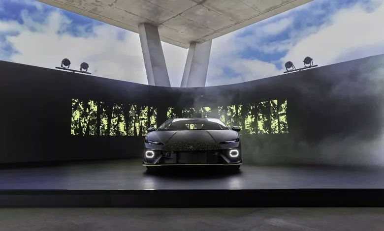 جادوی رنگ در لامبورگینی تمراریو؛ ۳۲۰ ساعت کار دست برای خلق یک شاهکار