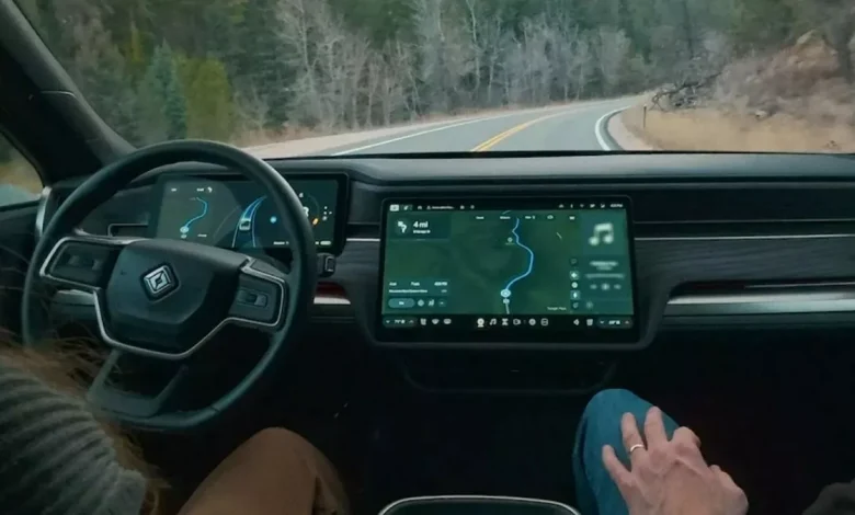 ریویان رانندگی خودران کامل را با پرداخت ماهی ۵۰ دلار ارائه میدهد