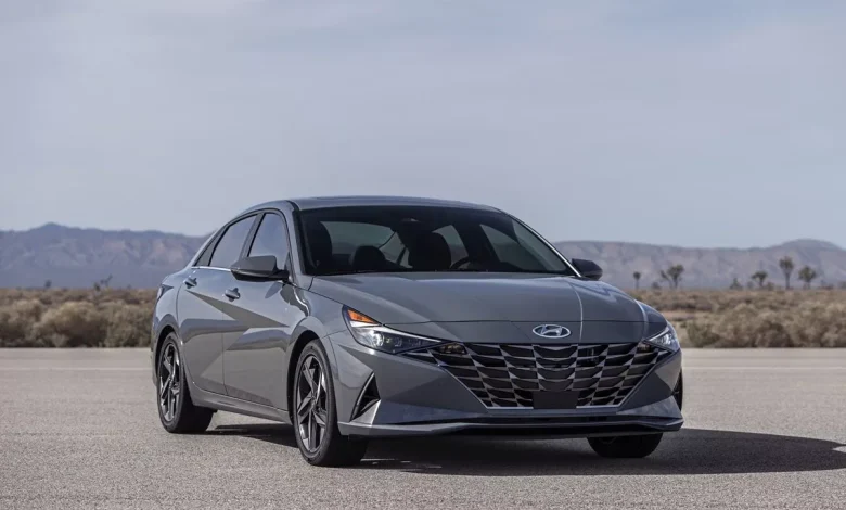 مرحله جدید عرضه خودروهای وارداتی با تویوتا کرولا و مزدا ۳ آغاز شد [آذر ۱۴۰۴]