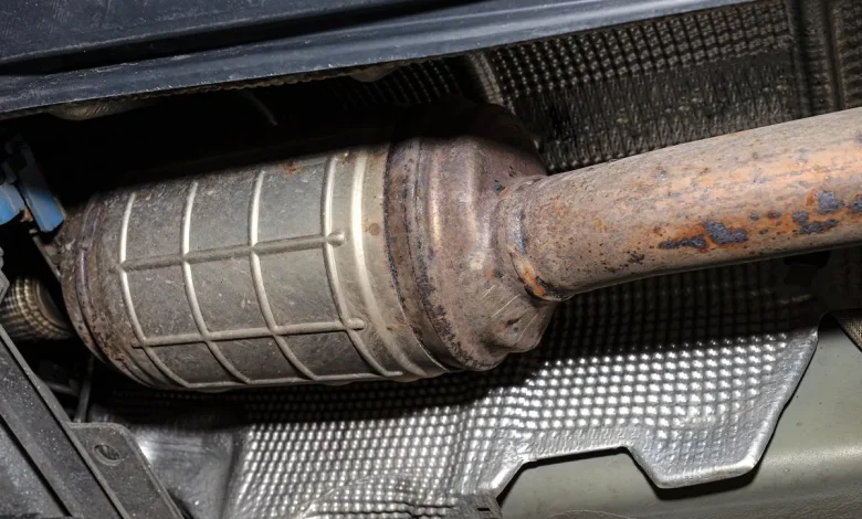 کاتالیزور ماشین چیست | بررسی نحوه کار کاتالیزور خودرو